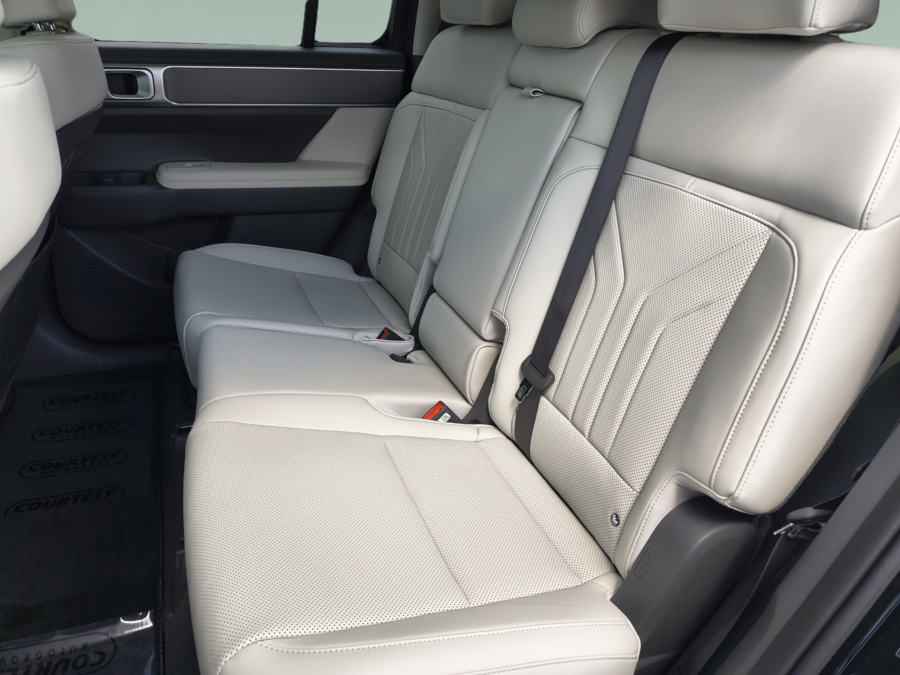 New 2027 Hyundai Santa Fe SEL FWD image 19