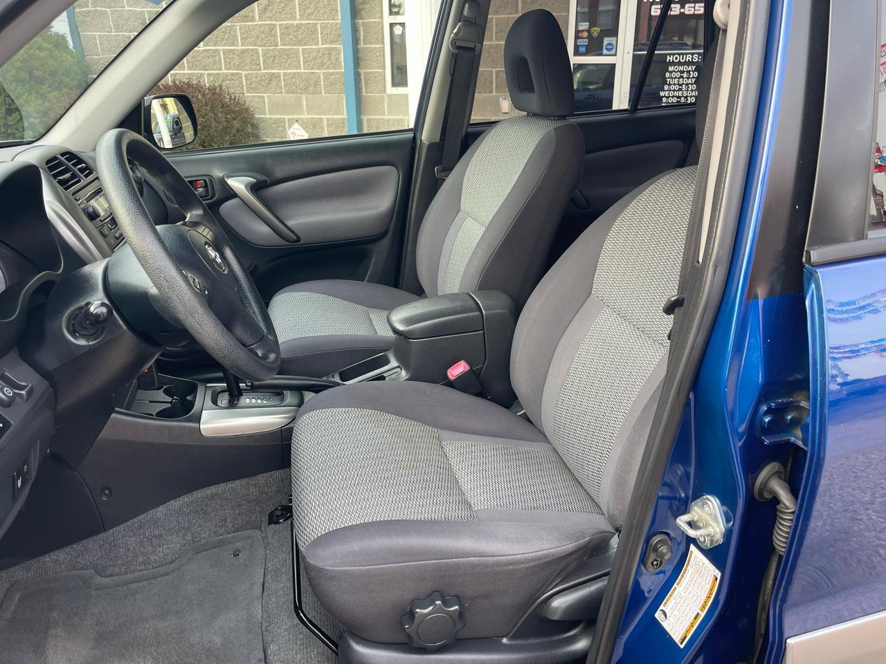 Used 2005 Toyota RAV4 2WD image 17