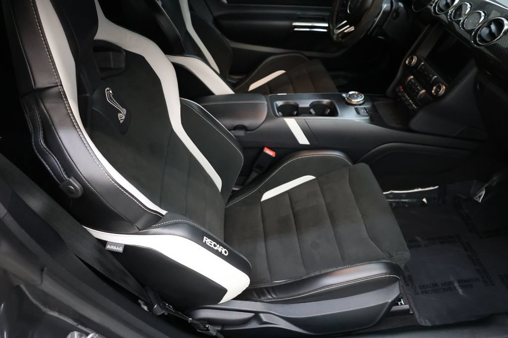 Used 2022 Ford Mustang Shelby GT500 w/ Carbon Fiber Track Pack RWD image 93