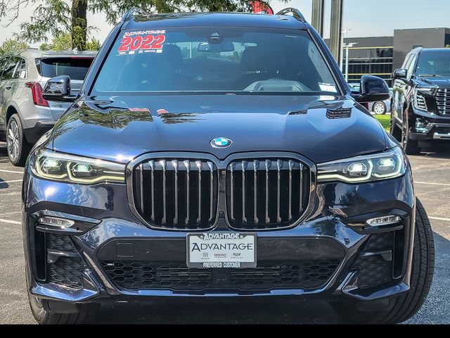 Used 2022 BMW X7 xDrive40i w/ M Sport Package AWD/4WD image 5
