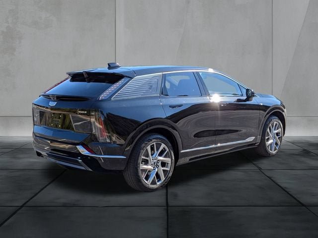 New 2026 Cadillac Optiq Luxury 2 RWD image 3