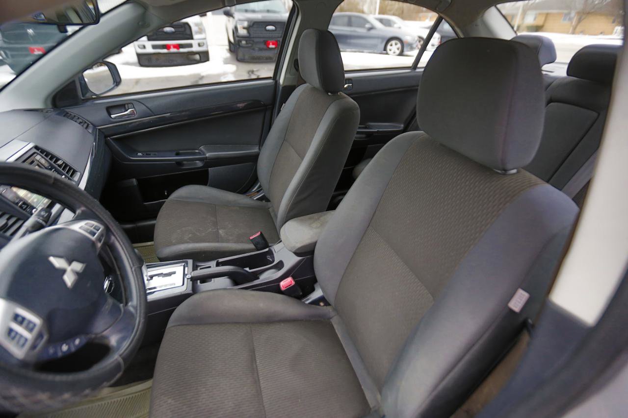 Used 2017 Mitsubishi Lancer ES image 5