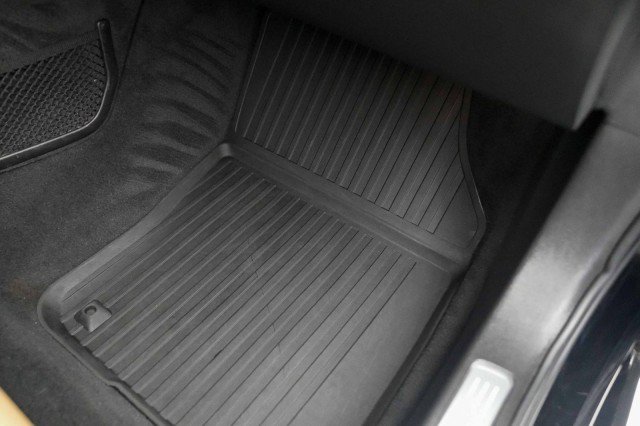 Used 2021 Volvo V90 T6 Inscription w/ Climate Package image 21