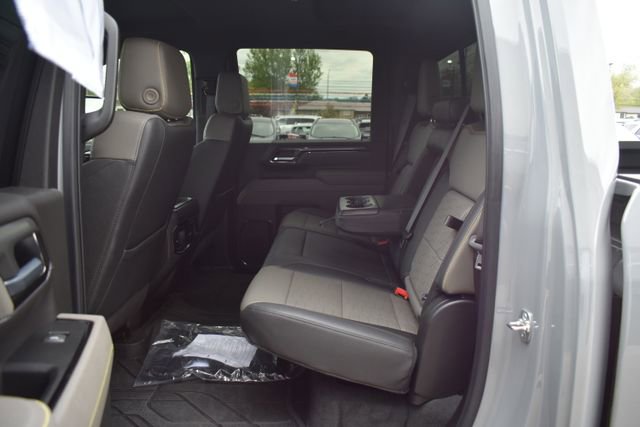 Used 2025 Chevrolet Silverado 2500 ZR2 w/ Technology Package AWD/4WD image 39