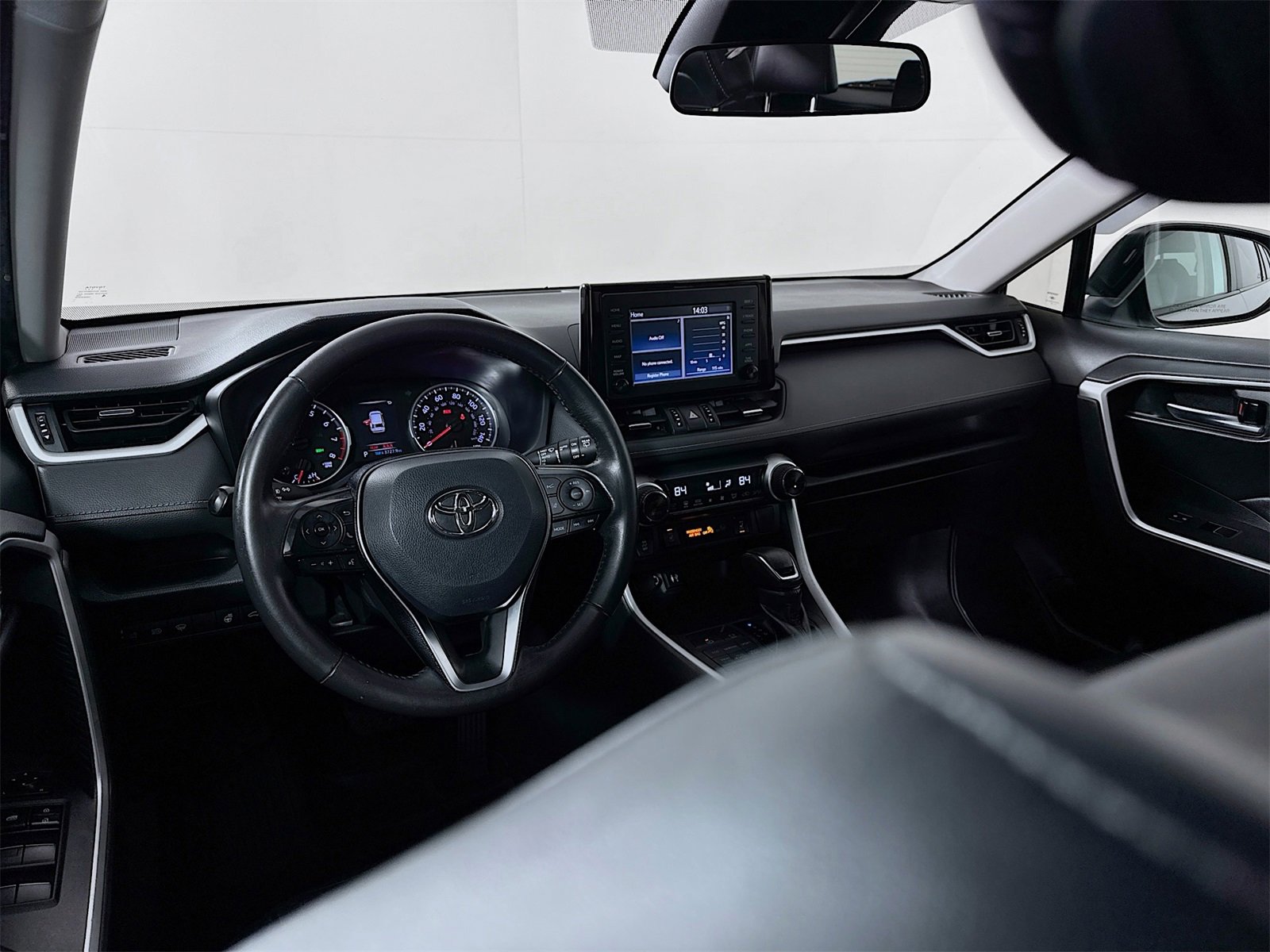 Used 2019 Toyota RAV4 XLE Premium image 20