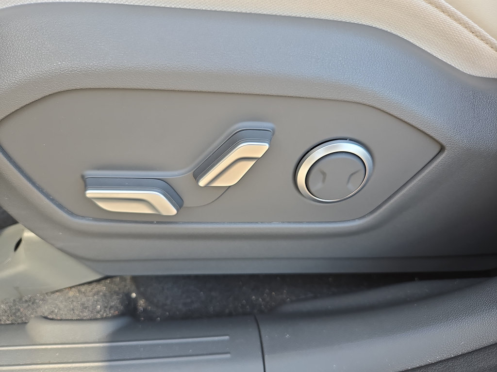 Certified 2026 Hyundai Santa Fe SEL FWD image 20