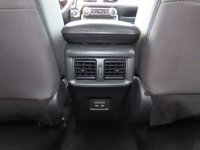 Used 2025 Toyota RAV4 XLE AWD/4WD image 22