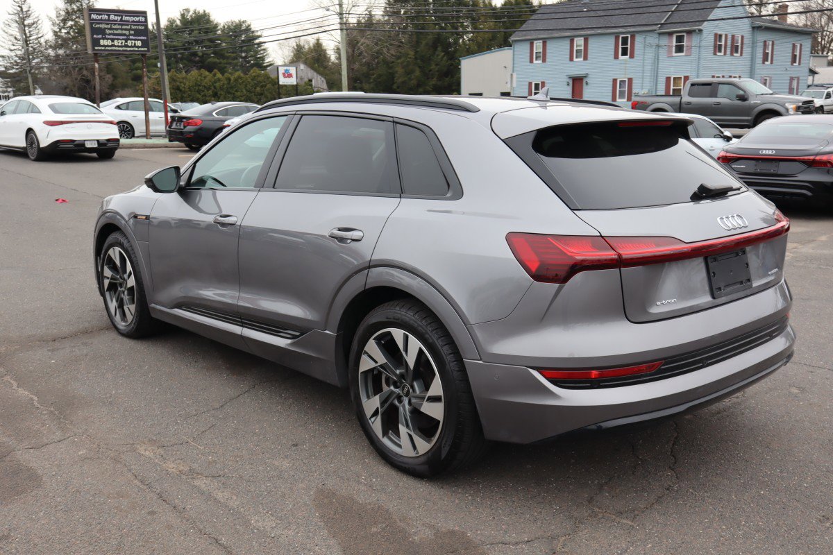 Used 2021 Audi e-tron Premium w/ Convenience Plus Package image 8