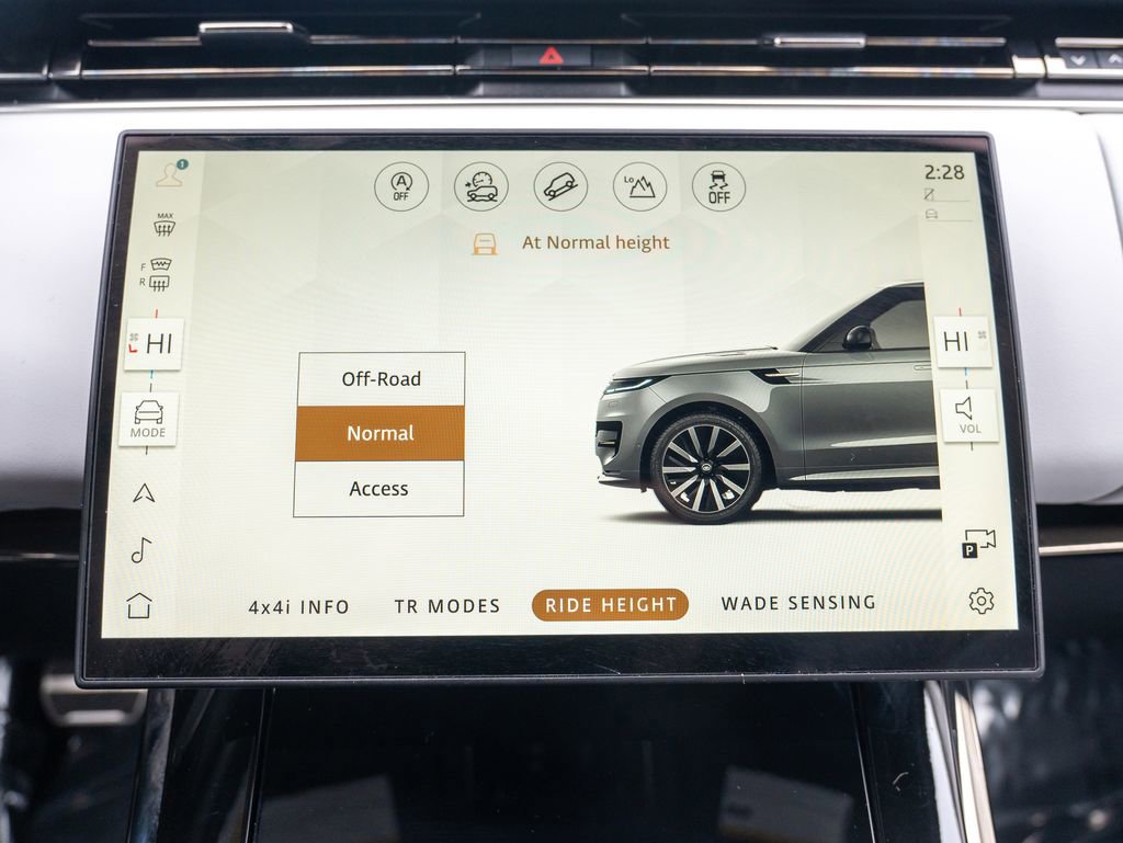 Certified 2025 Land Rover Range Rover Sport Dynamic SE AWD/4WD image 28