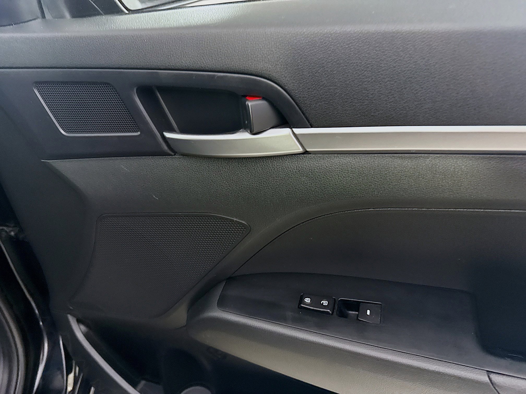 Used 2020 Hyundai Elantra SE w/ Cargo Package (C1) image 30