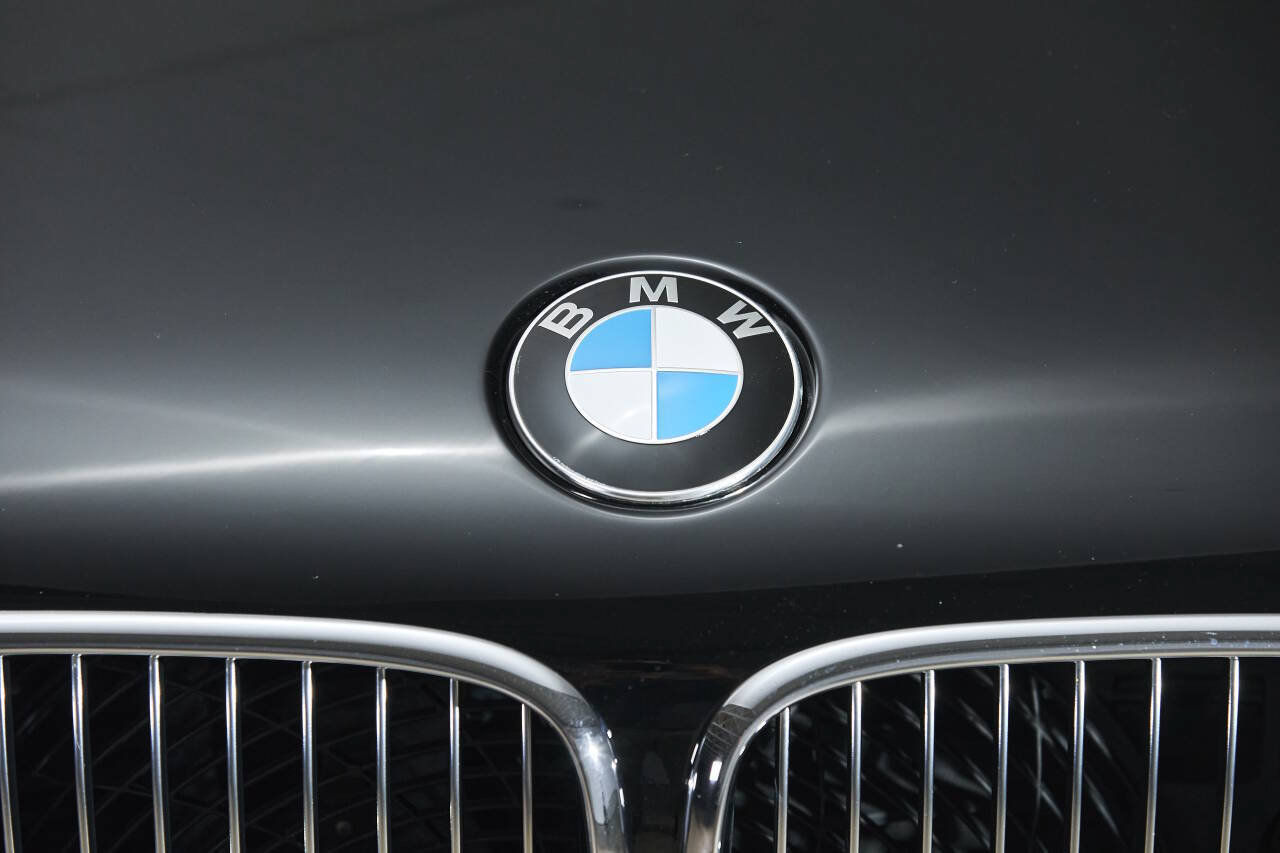 Used 2003 BMW M5 RWD image 37