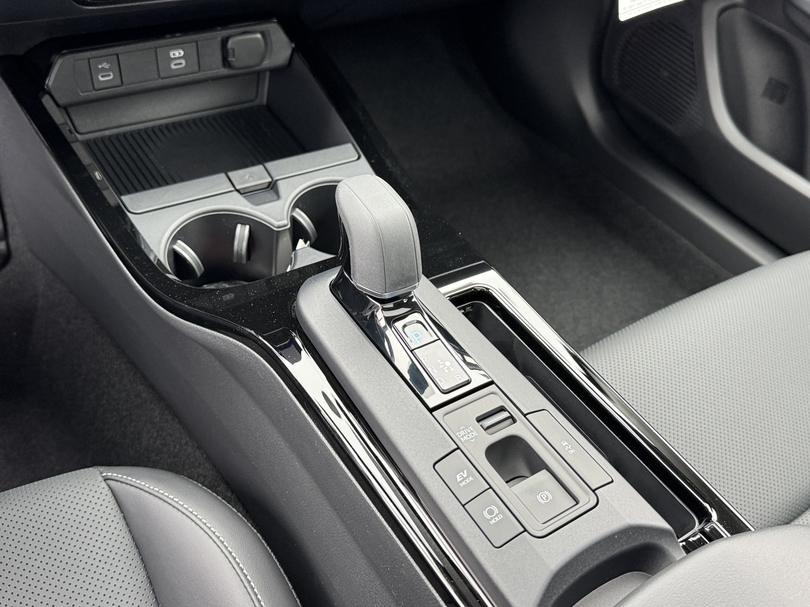 New 2026 Toyota Prius Limited FWD image 19