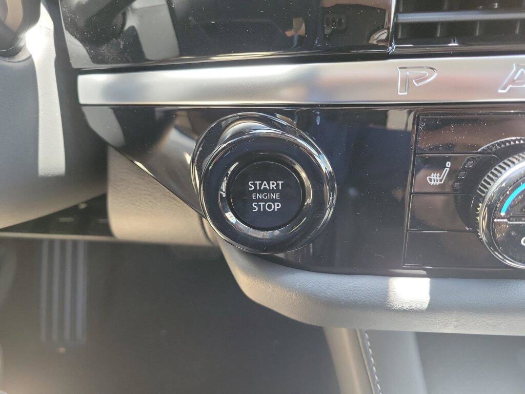 New 2026 Nissan Pathfinder SL AWD/4WD image 21
