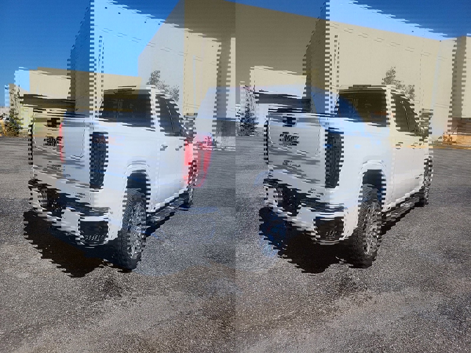 Used 2022 GMC Sierra 1500 Denali image 6