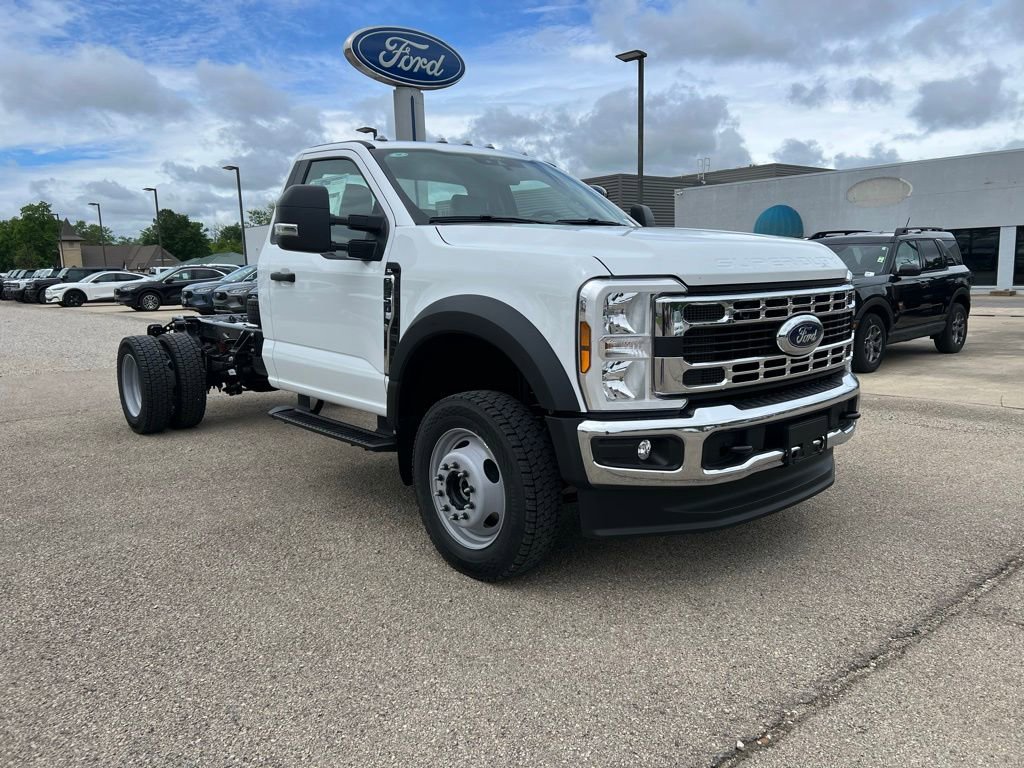 New 2025 Ford F550 4x4 Regular Cab Super Duty w/ XL Chrome Package