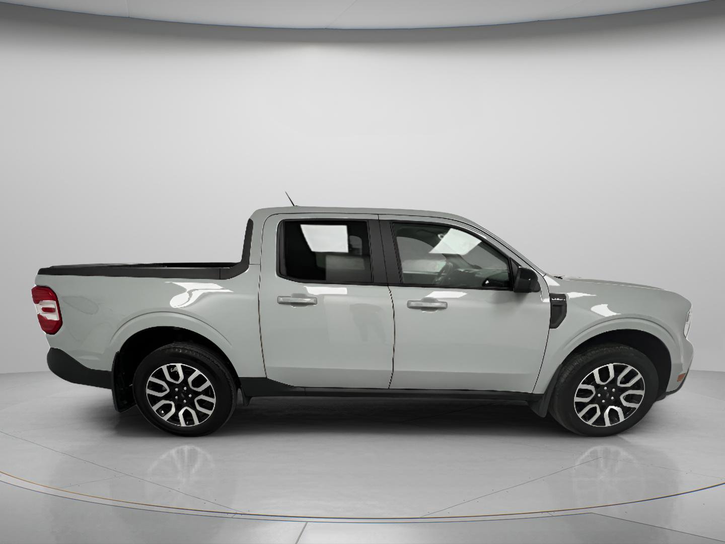 Used 2024 Ford Maverick Lariat AWD/4WD image 9