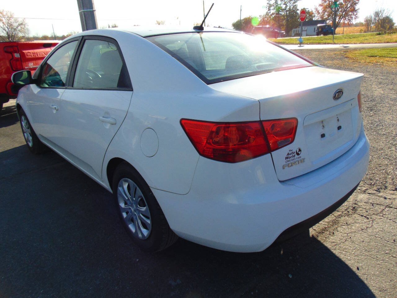 Used 2011 Kia Forte LX FWD image 6