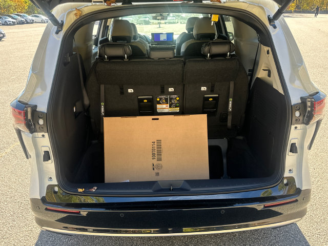 New 2026 Toyota Sienna Platinum AWD/4WD image 11