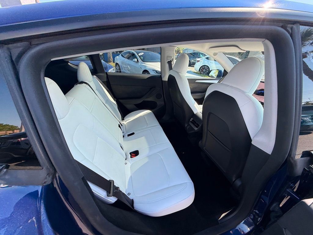 Used 2023 Tesla Model Y Long Range image 28