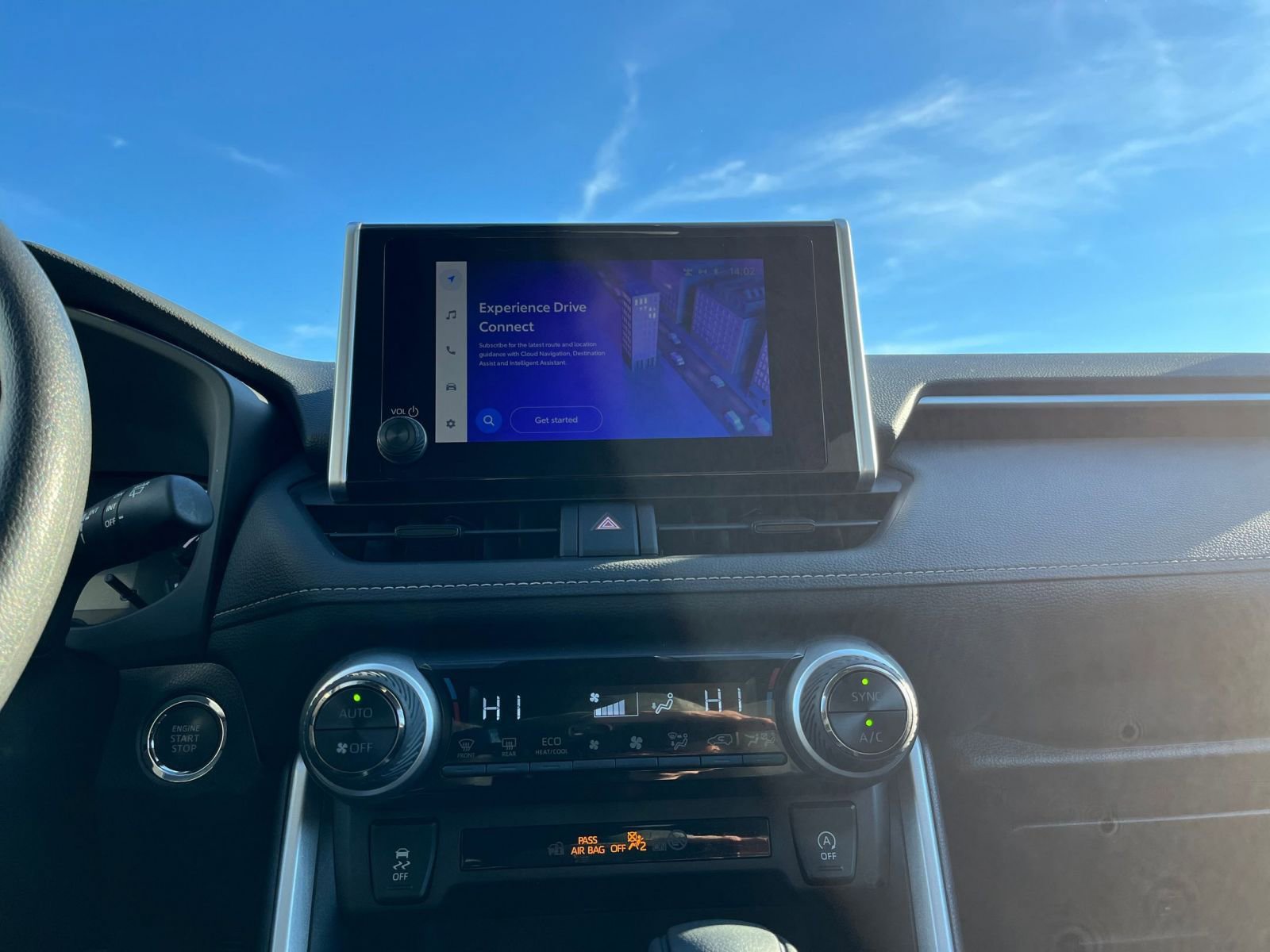 Used 2025 Toyota RAV4 XLE w/ Convenience Package image 23