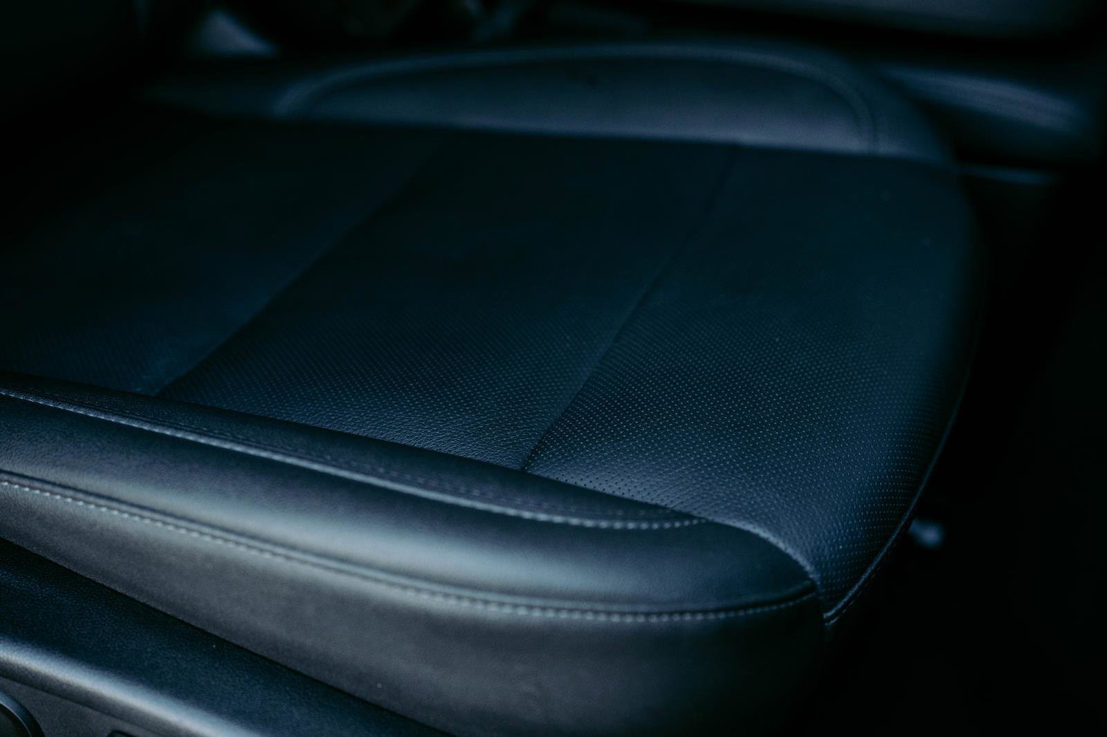 Used 2024 Chevrolet Silverado 2500 LTZ image 14