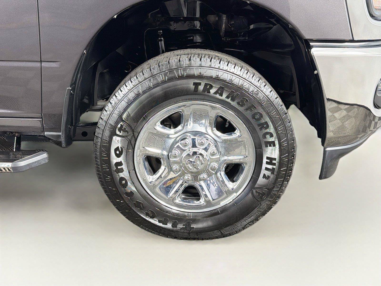 Used 2025 RAM 2500 Tradesman w/ Chrome Appearance Group AWD/4WD image 35