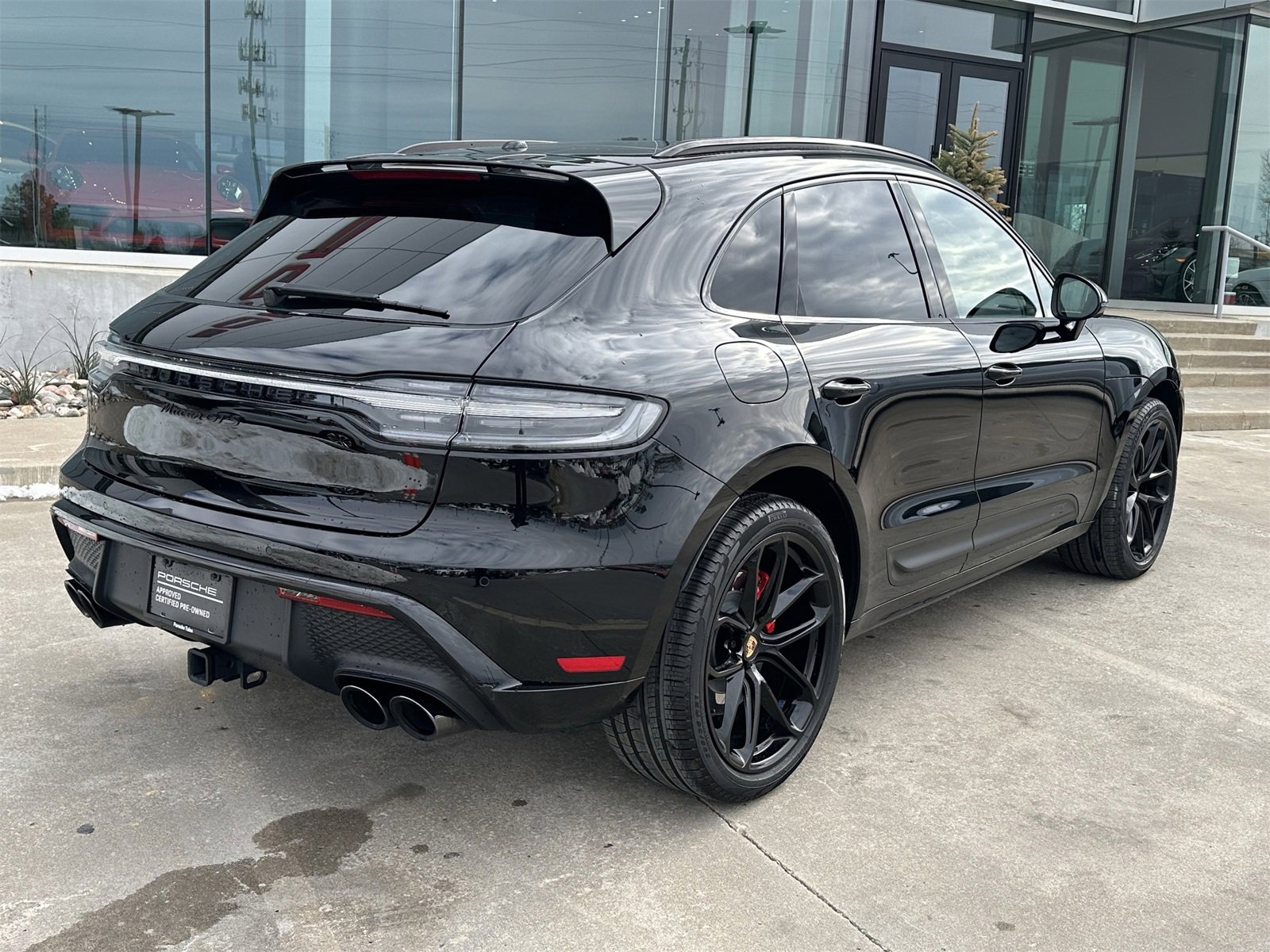 Certified 2024 Porsche Macan GTS image 7