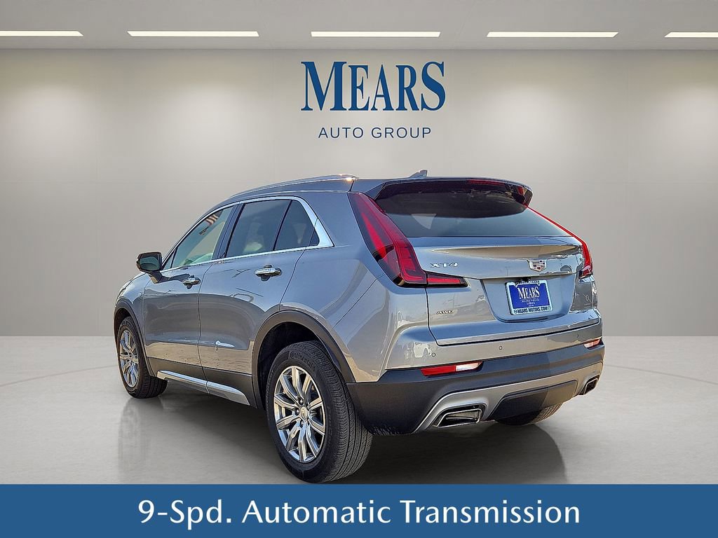 Used 2023 Cadillac XT4 Premium Luxury image 4