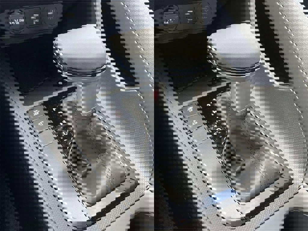 New 2026 Hyundai Elantra Sport image 16