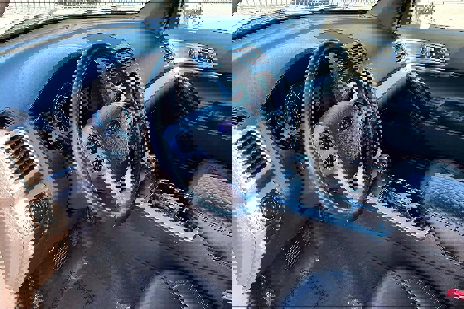 Used 2015 Ford Explorer XLT w/ Equipment Group 202A image 17