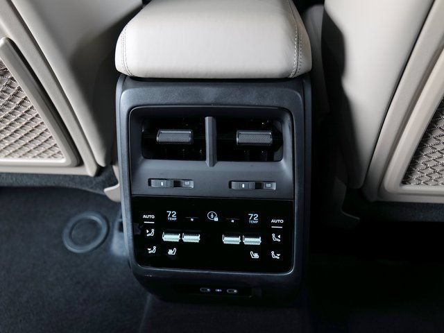 New 2026 Porsche Macan 4 Electric AWD/4WD image 22