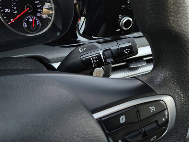 Used 2022 Kia K5 LXS image 29