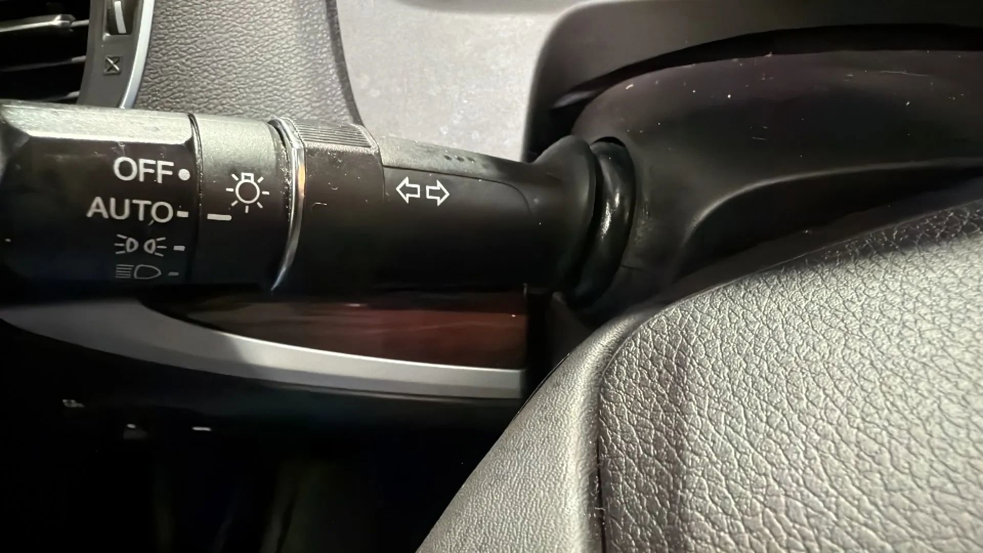 Used 2017 Acura TLX FWD image 14
