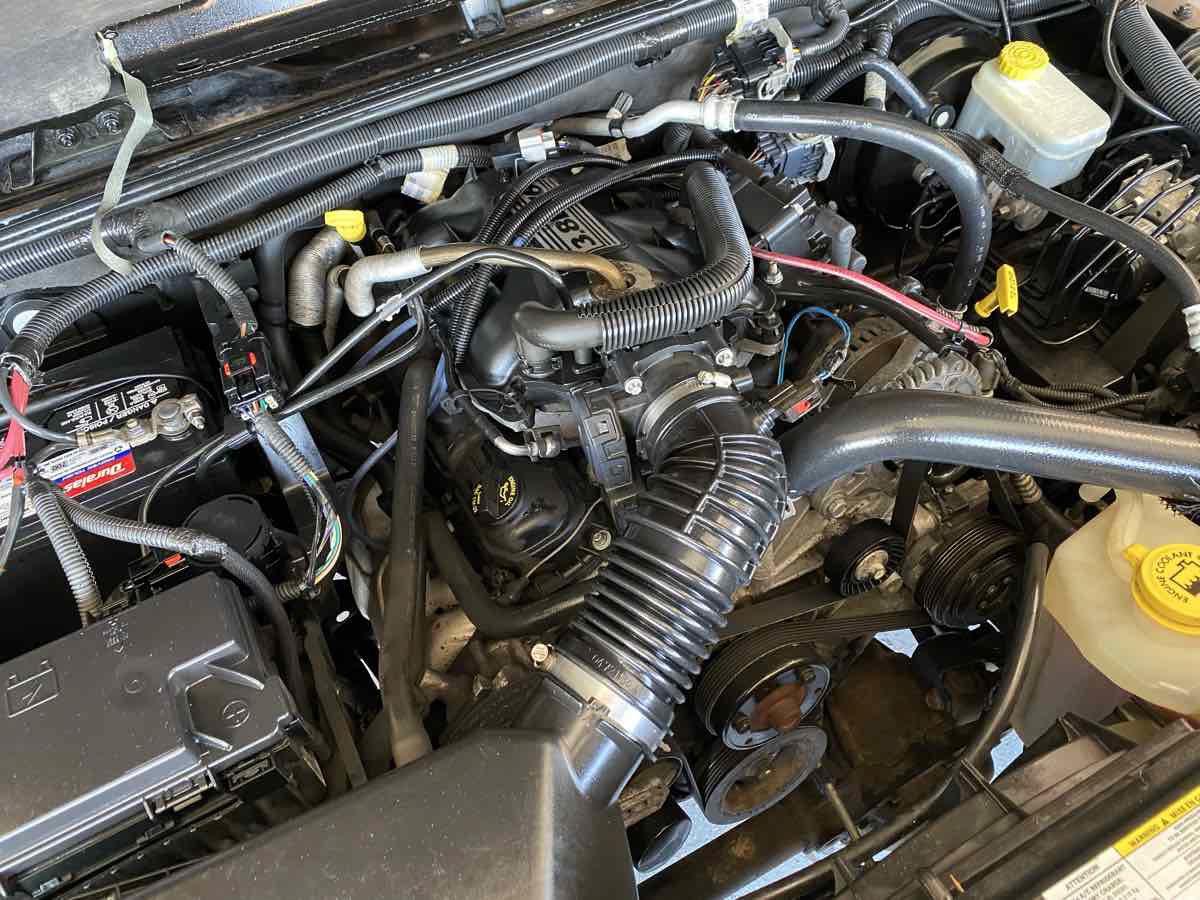 Used 2009 Jeep Wrangler Unlimited Sahara w/ Dual Top Group AWD/4WD image 27