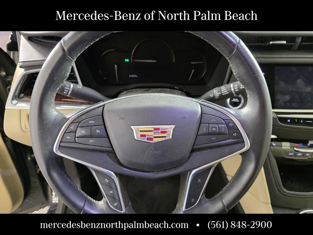 Used 2018 Cadillac XT5 Luxury w/ Driver Awareness Package image 15