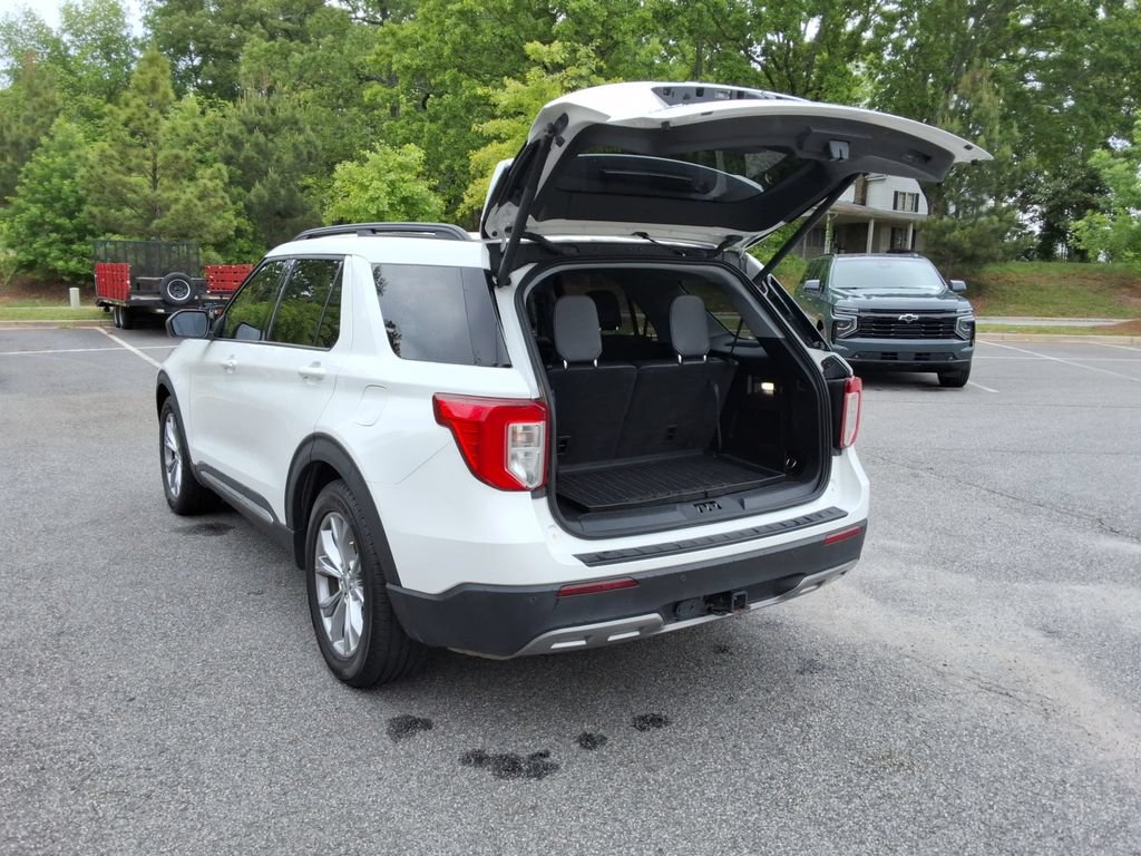 Used 2020 Ford Explorer XLT w/ Equipment Group 202A RWD image 15