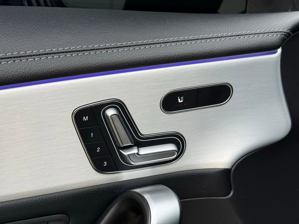 Certified 2024 Mercedes-Benz CLA 250 4MATIC w/ Exclusive Package image 4