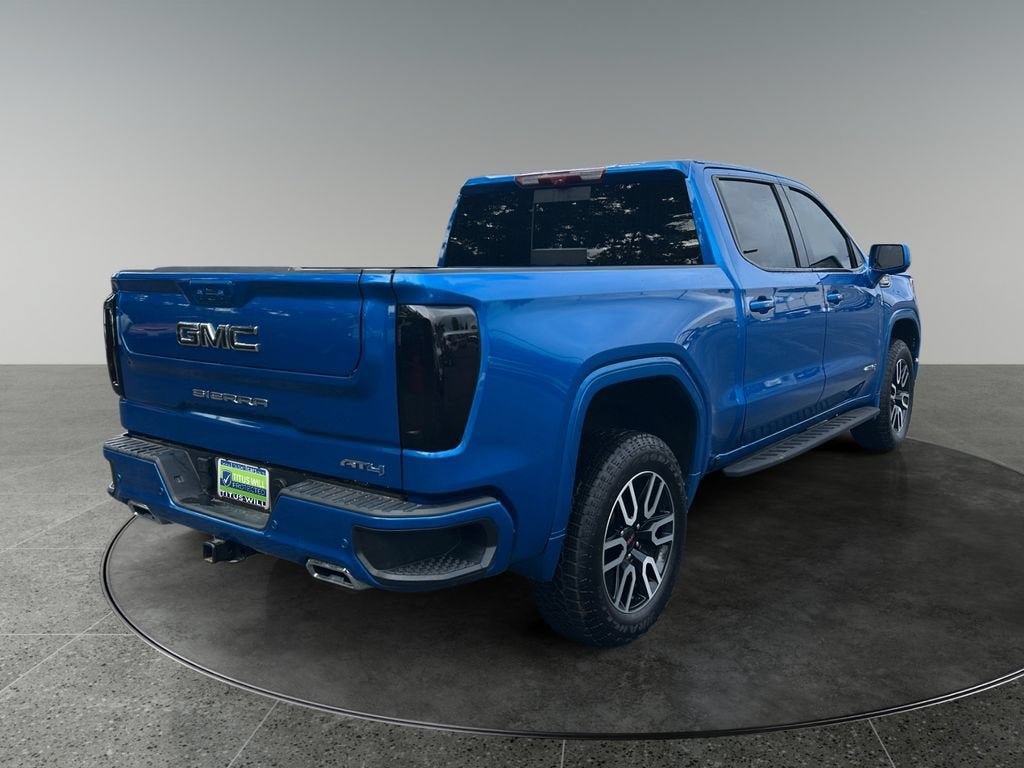 Used 2024 GMC Sierra 1500 AT4 w/ Technology Package AWD/4WD image 9