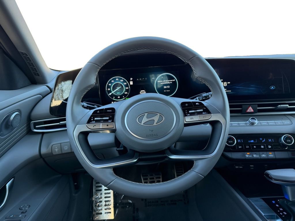 Certified 2025 Hyundai Elantra SEL image 12