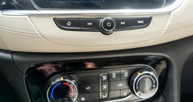 Used 2023 Buick Encore GX Preferred w/ Cold Weather Comfort Package FWD image 28