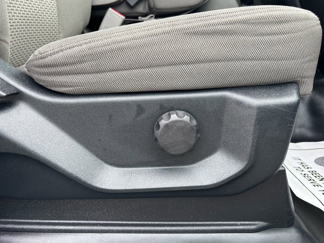 Used 2015 Ford F150 XLT w/ Trailer Tow Package image 30