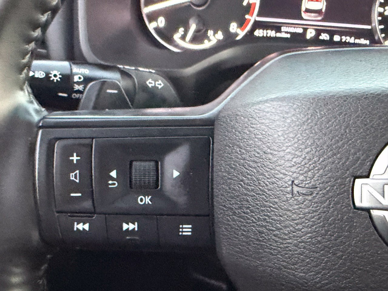 Certified 2025 Nissan Rogue SV FWD image 15
