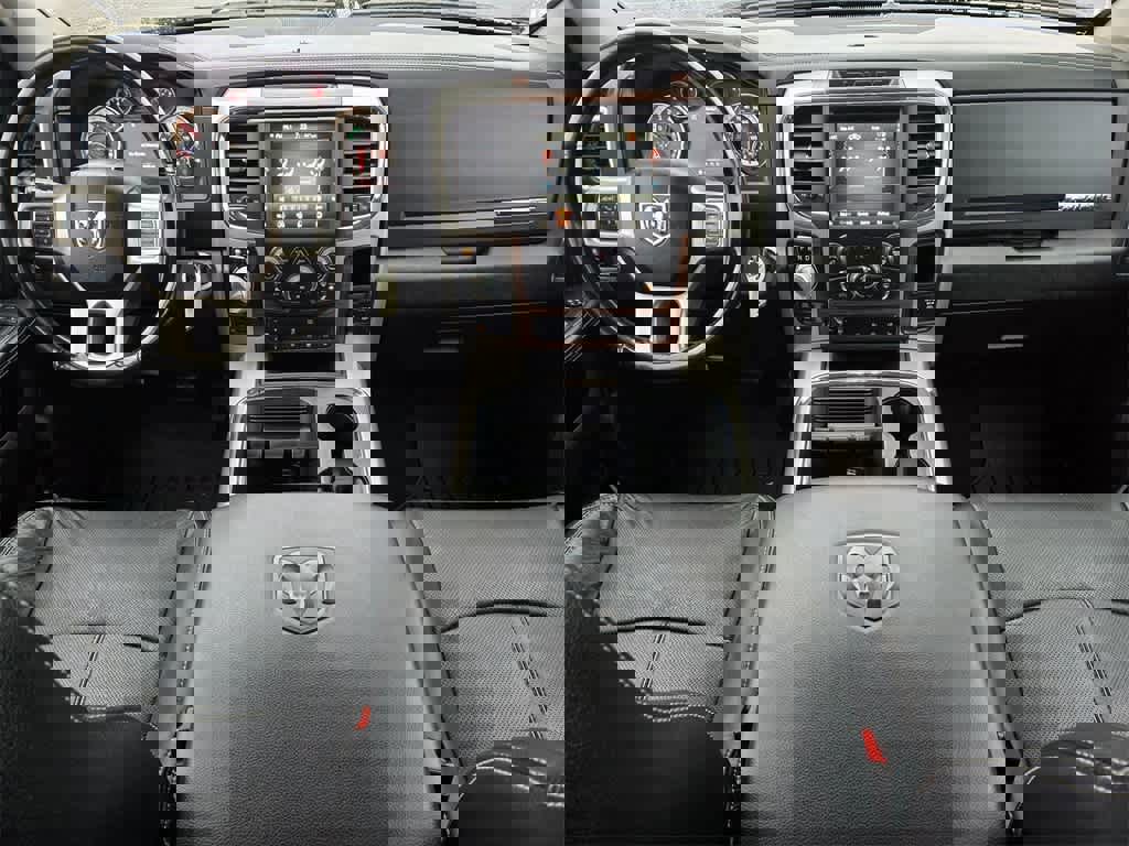 Used 2019 RAM 1500 Laramie image 9