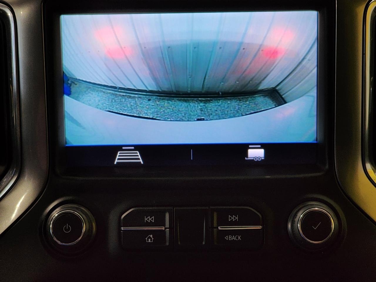 Used 2022 Chevrolet Silverado 1500 LT image 22