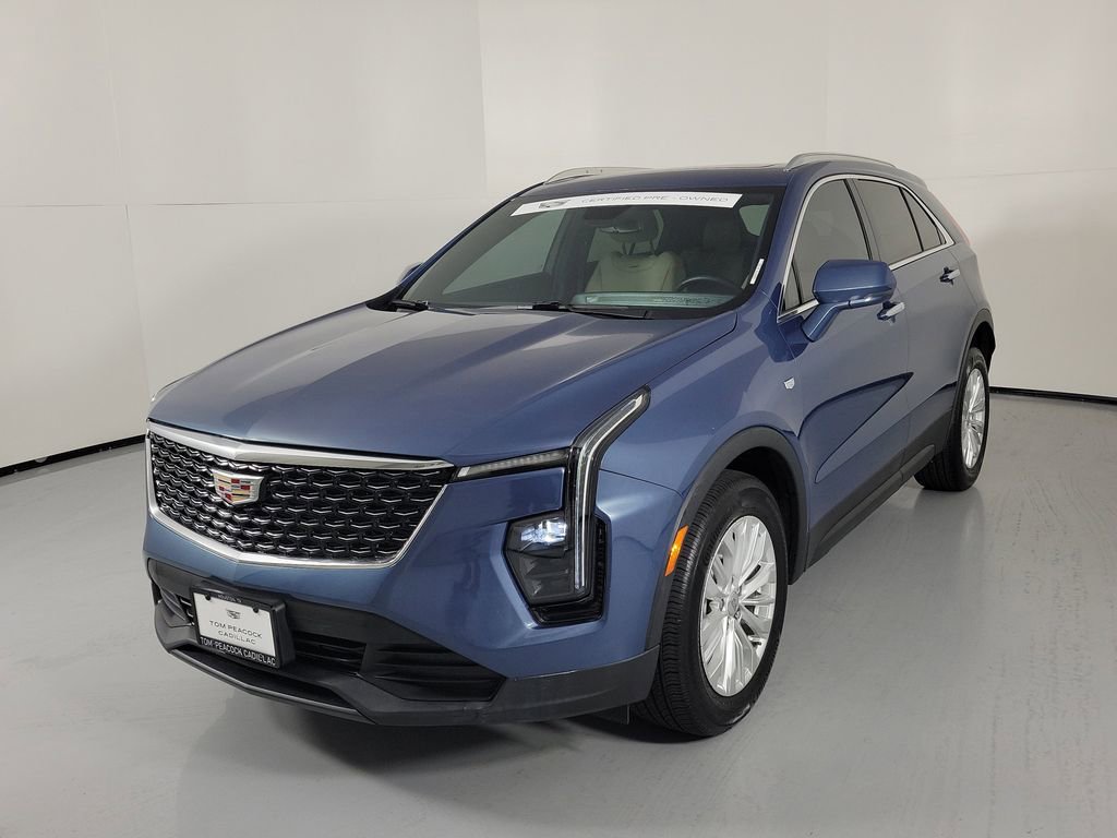 Certified 2024 Cadillac XT4 Luxury w/ Cold Weather Package FWD image 2