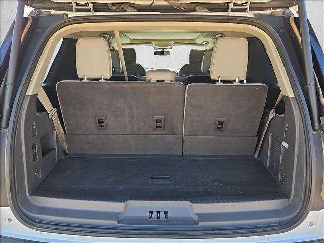 Used 2018 Ford Expedition Limited w/ Equipment Group 301A AWD/4WD image 6