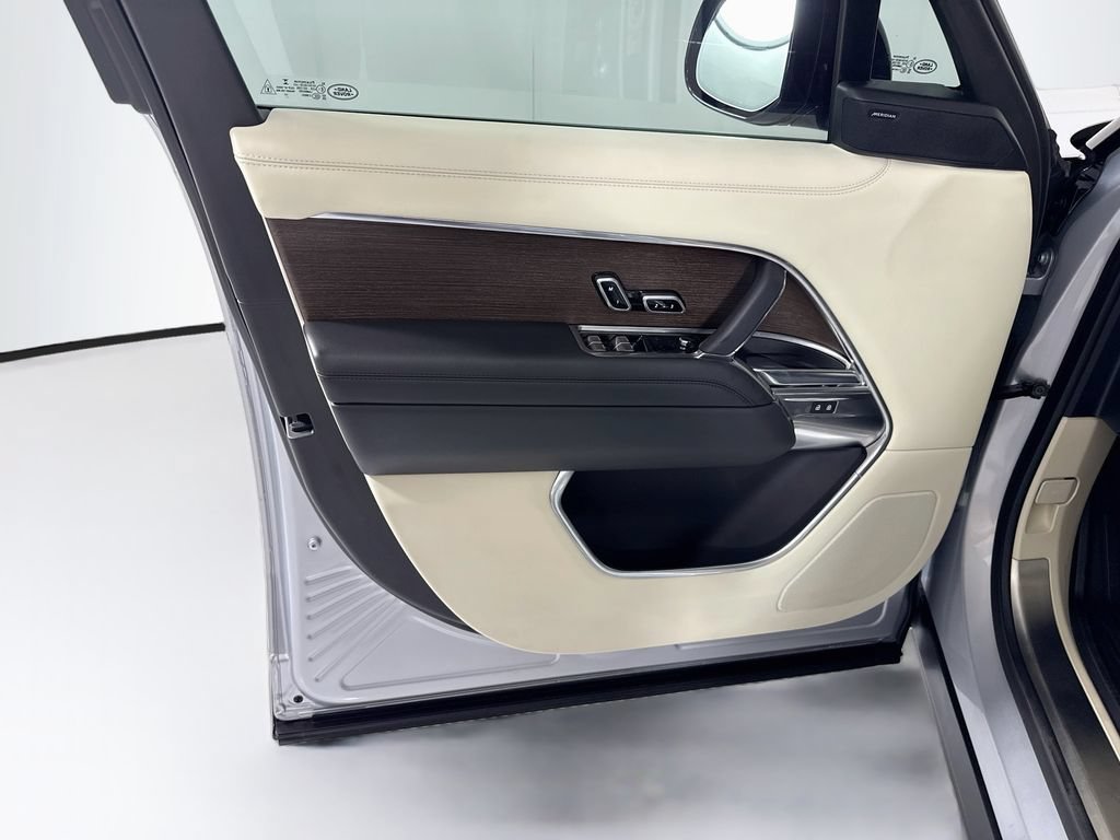 Used 2023 Land Rover Range Rover SE AWD/4WD image 24