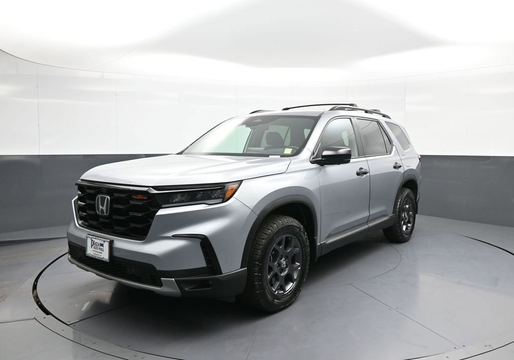 Certified 2025 Honda Pilot TrailSport