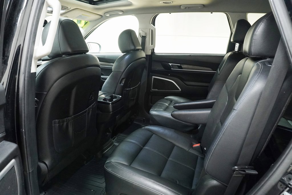 Used 2022 Kia Telluride EX w/ EX Premium Package image 15