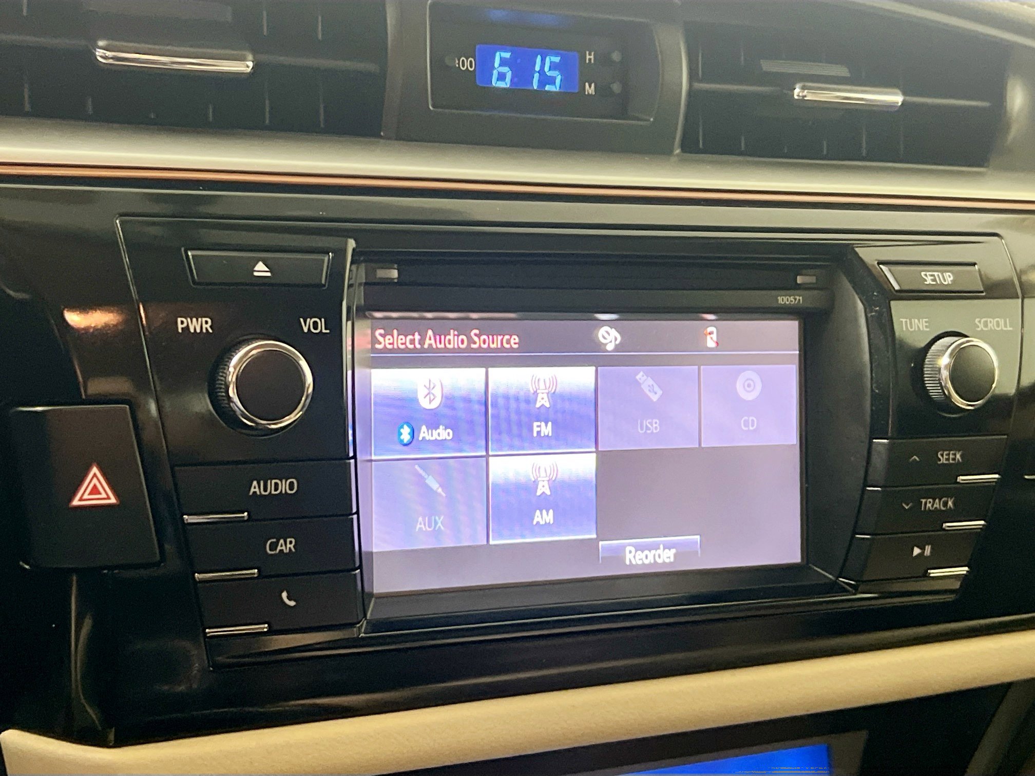 Used 2016 Toyota Corolla LE image 26